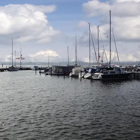 Habitide - Unikates Oeko-natur-hausboot - Ostsee-fjord Schlei *