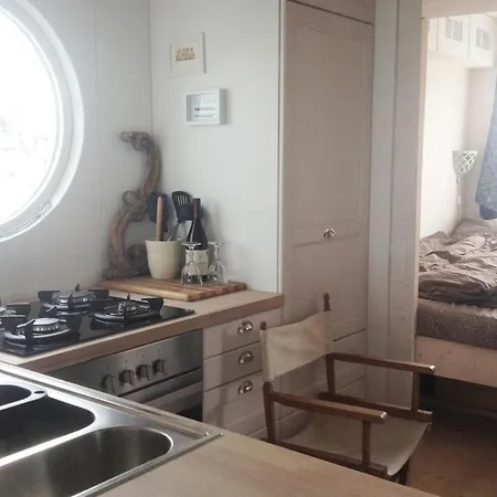 Habitide - Unikates öko-natur-hausboot - Ostsee-fjord Schlei Apartment