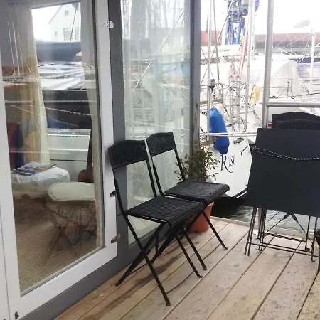 Habitide - Unikates öko-natur-hausboot - Ostsee-fjord Schlei Apartment *